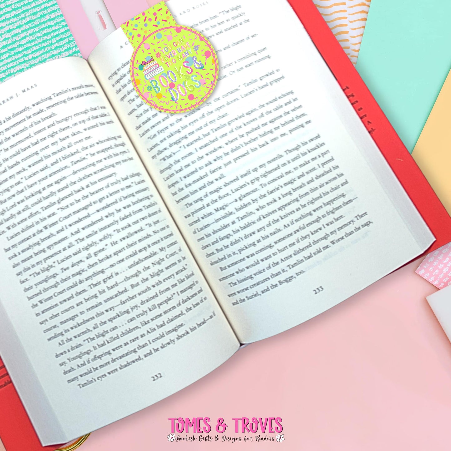 Books and Dogs Magnetic Bookmark | Dog Lover Gift for Readers | Cute Page Clip for Bookworms | Dachshund Book Accessory | Aesthetic Statione